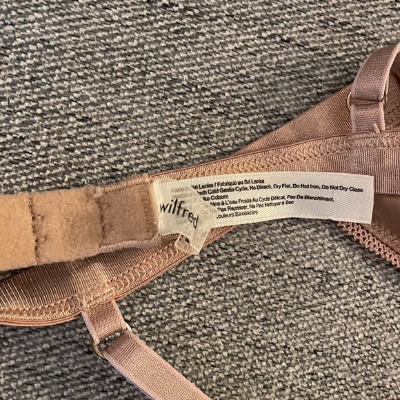 Silky nude Wilfred bra - Picture 4 of 4